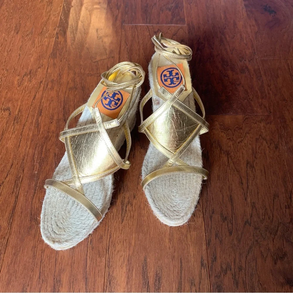 Tory Burch Gold Espadrille Wedge Sandals | Size 8